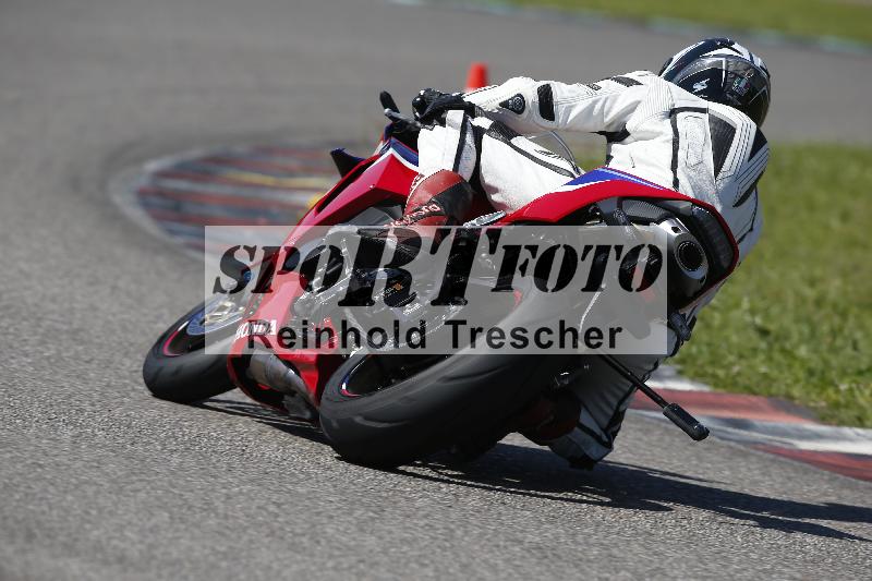 /Archiv-2024/29 12.06.2024 MOTO.CH Track Day ADR/Gruppe rot/87